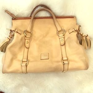 Beautiful Dooney & Bourke handbag